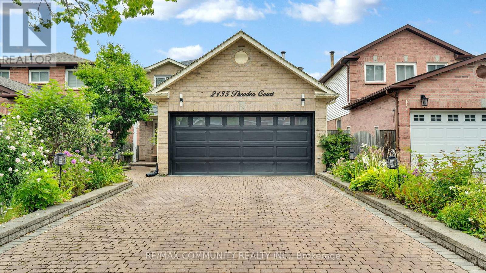 2135 Theoden Ct, Pickering Brock Ridge, ON L1X 1Z9