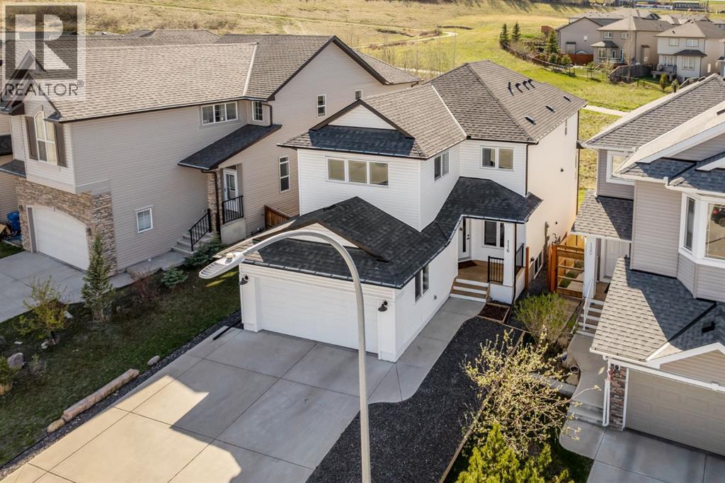 116 Sherwood Cres NW, Calgary, AB T3R 0G2
