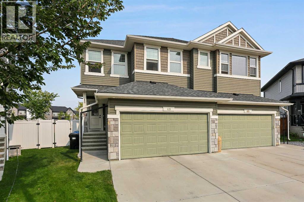 49 Evansglen Mews NW, Calgary, AB T3P 0P1