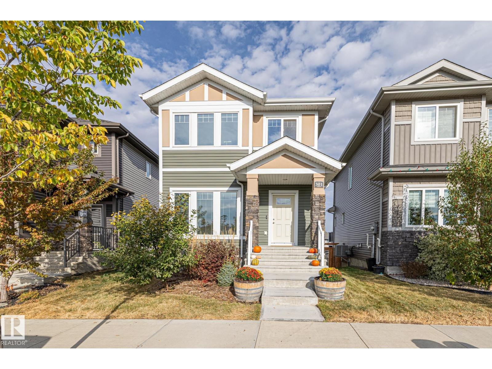 301 Hawks Ridge Bv NW, Edmonton, AB T5S 0M3