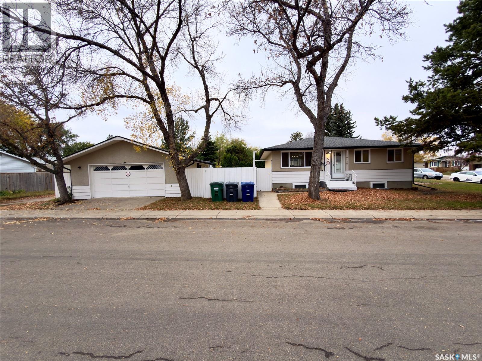 41 Cartier Cres, Saskatoon, SK S7L 4L8