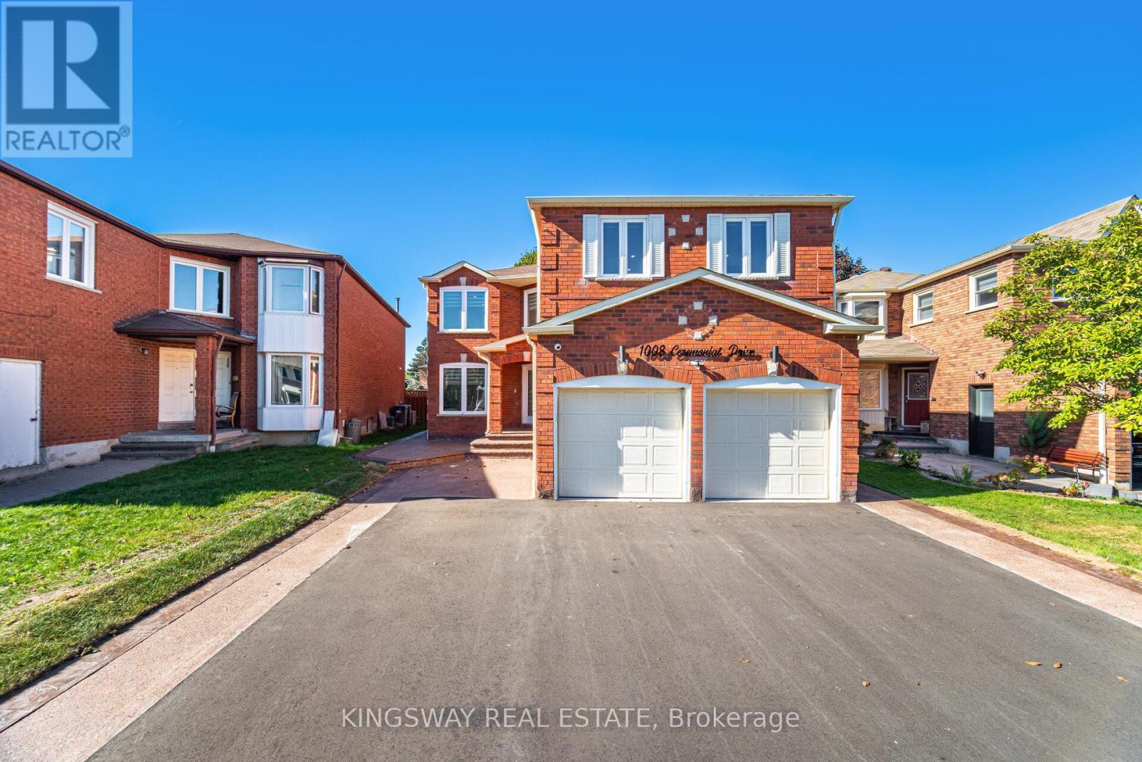 1008 Ceremonial Dr, Mississauga Hurontario, ON L5R 2Z7