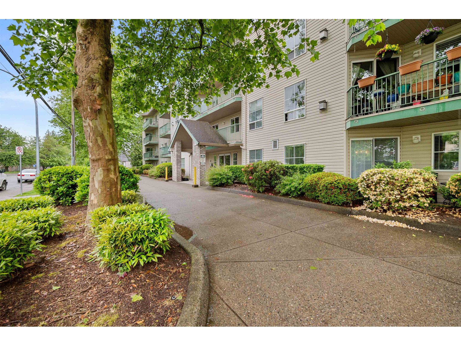 2435 Center Street Unit 107, Abbotsford, BC V2T 2N4
