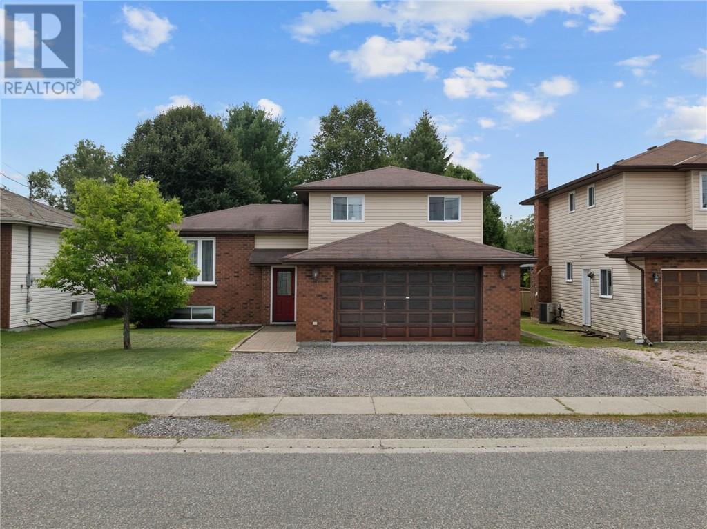 1567 Gauthier St, Val Therese, ON P3P 1S7