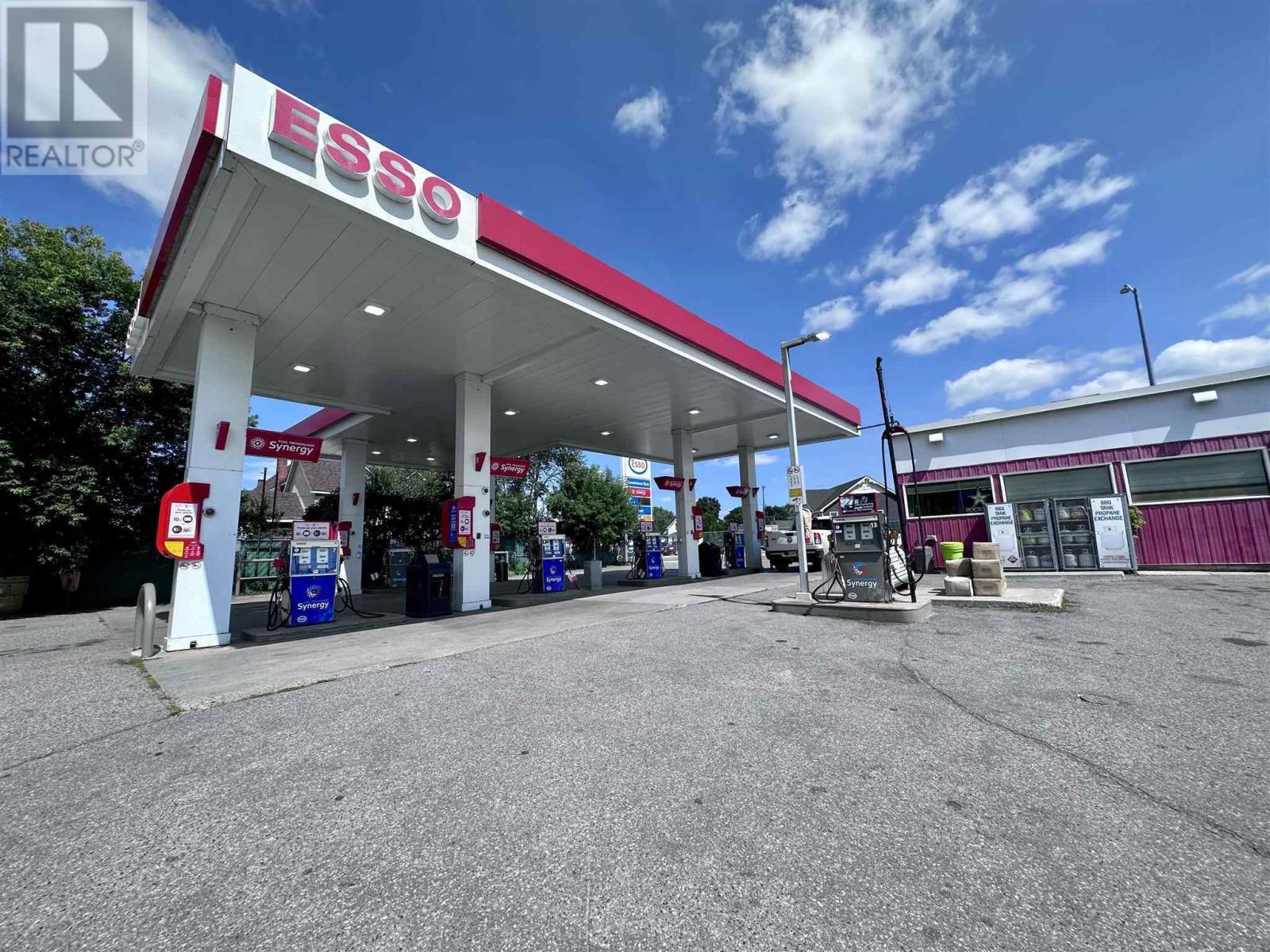 207 Wellington St, Sault Ste. Marie, ON P6A 1H5