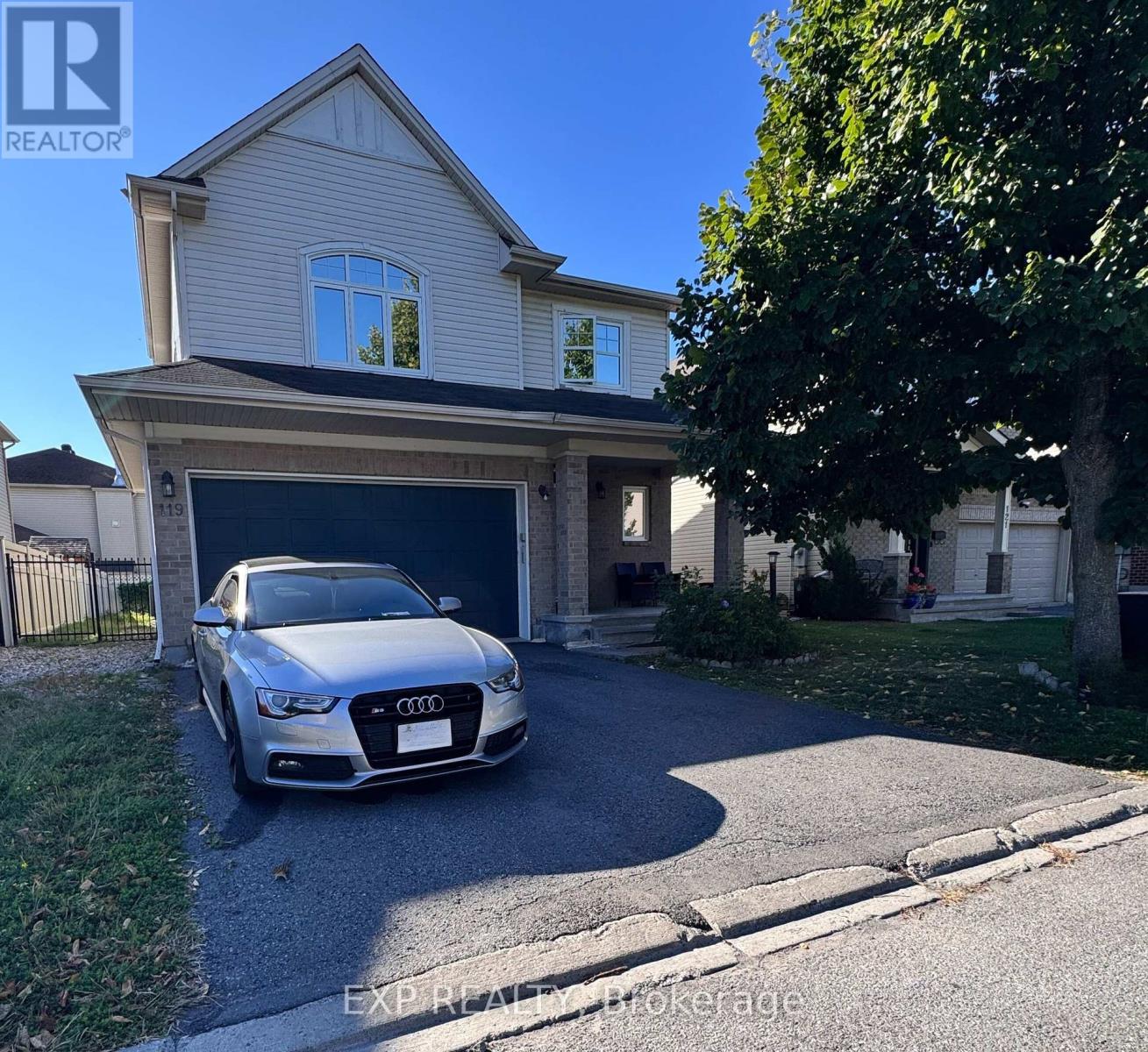 119 Anfield Cres, Ottawa, ON K2G 7B7