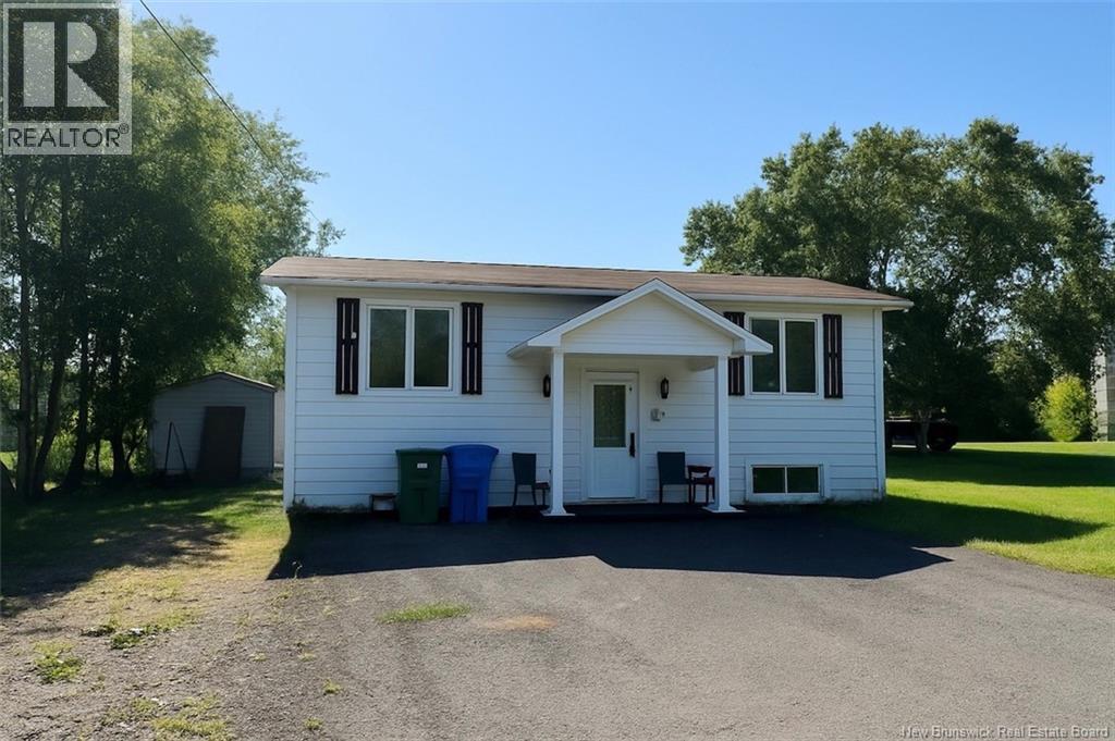 3 Welsh Rd, Eel River Crossing, NB E8E 1T9