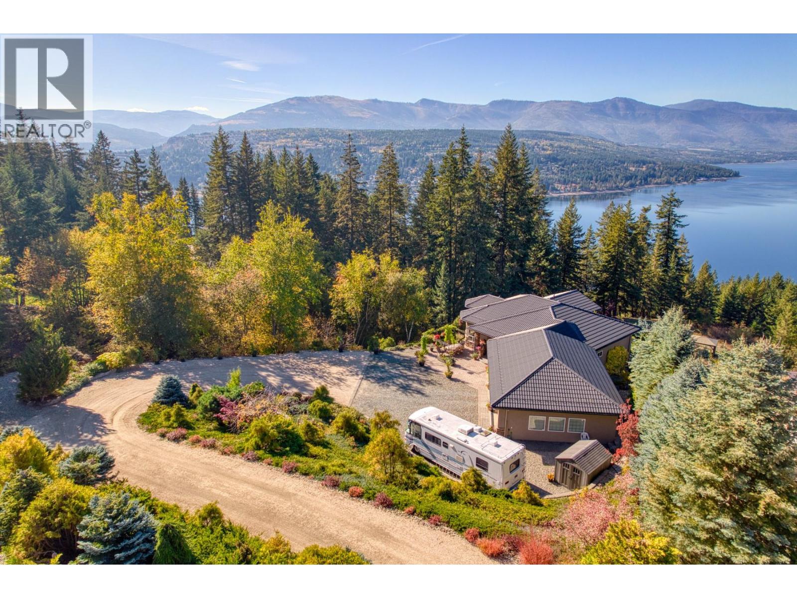3676 Mcbride Rd, Blind Bay, BC V0E 1H1