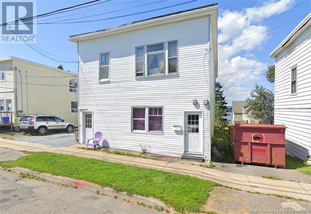 203 Queen St W, Saint John, NB E2M 2C7