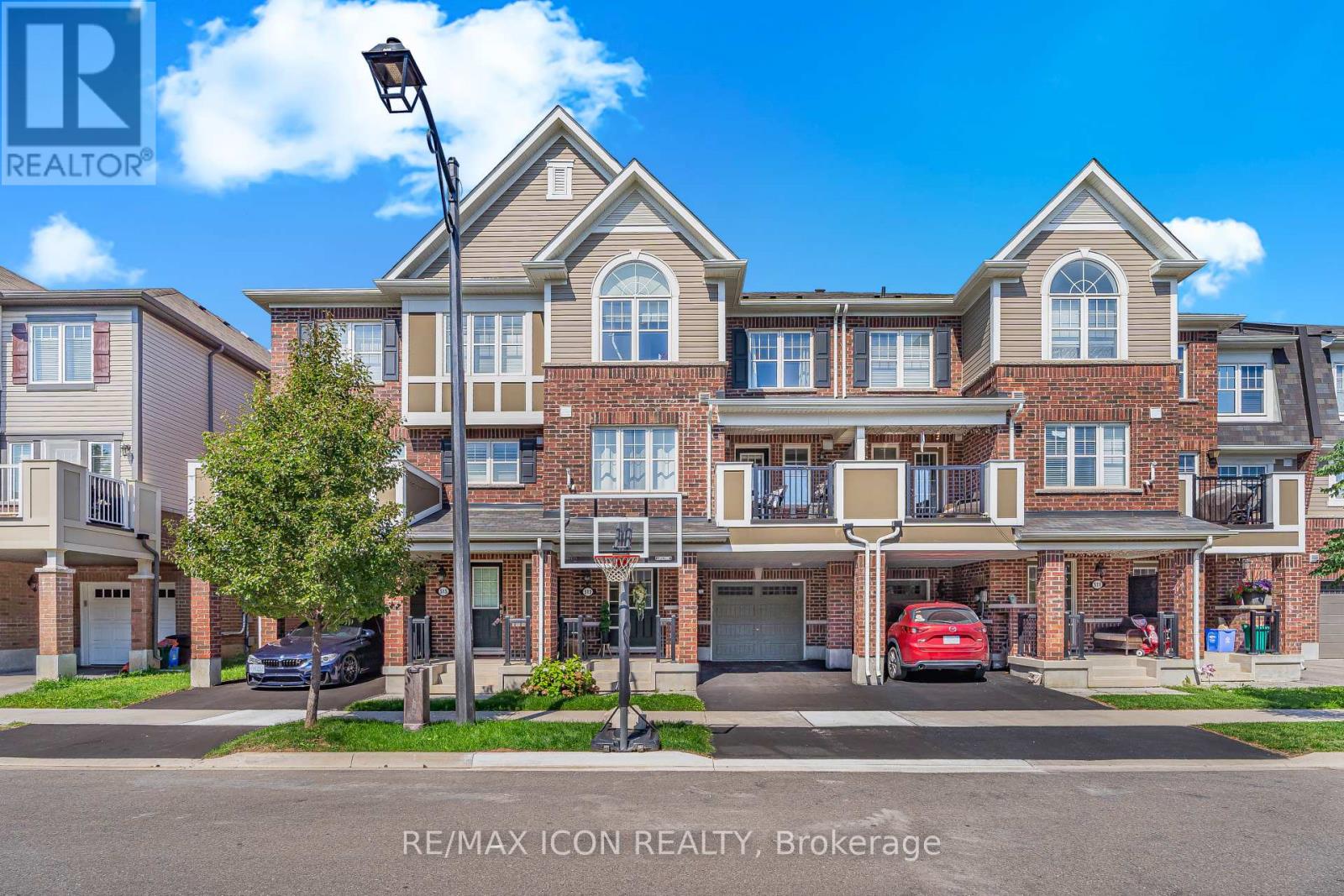513 Fir Ct, Milton, ON L9T 7E7