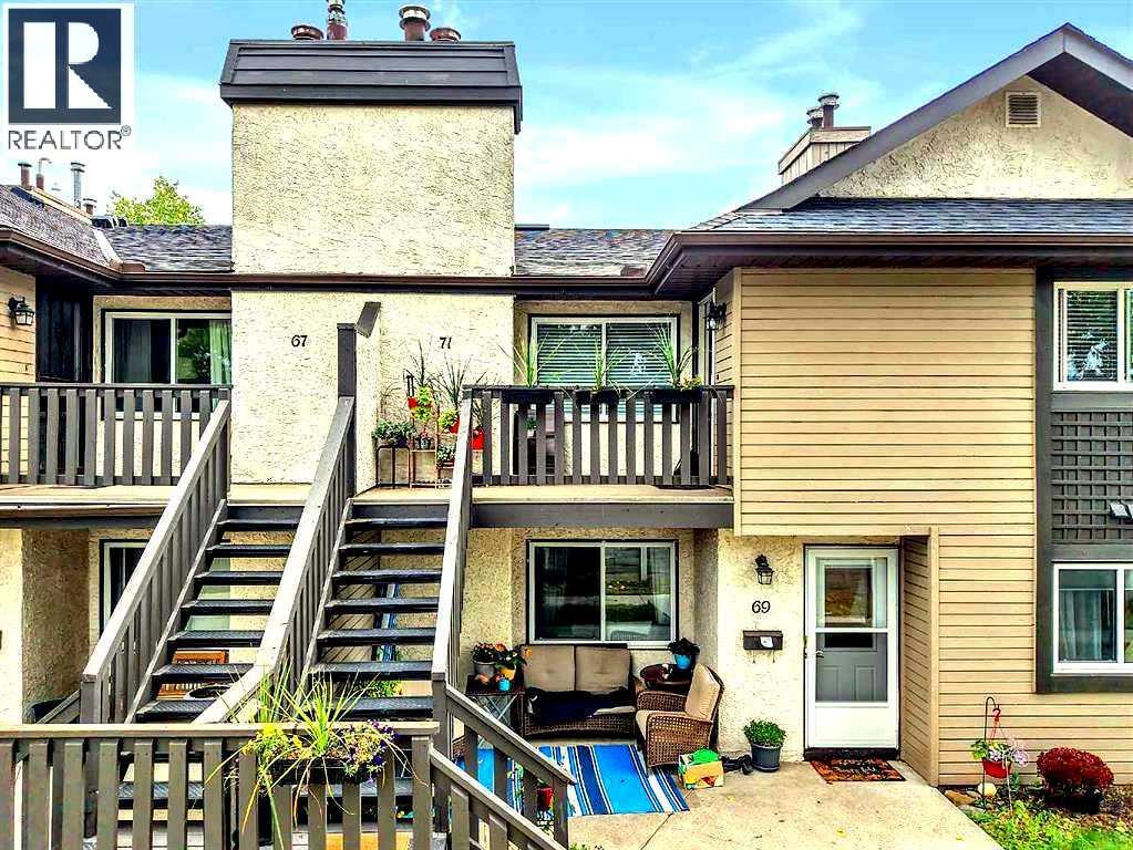 71 Cedar Springs Gdns SW, Calgary, AB T2W 5J9