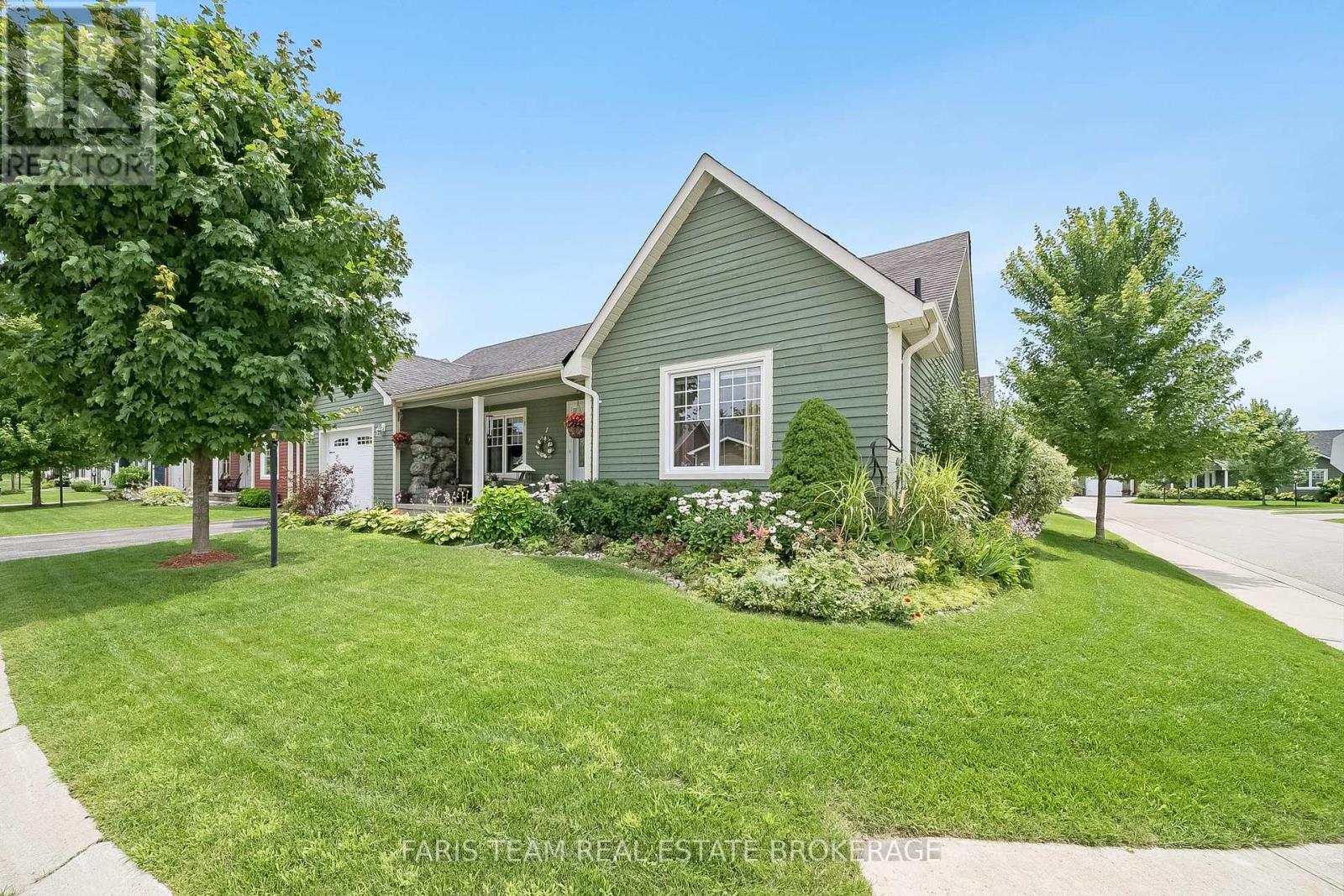 1 Bay Moorings Blvd, Penetanguishene, ON L9M 1E7