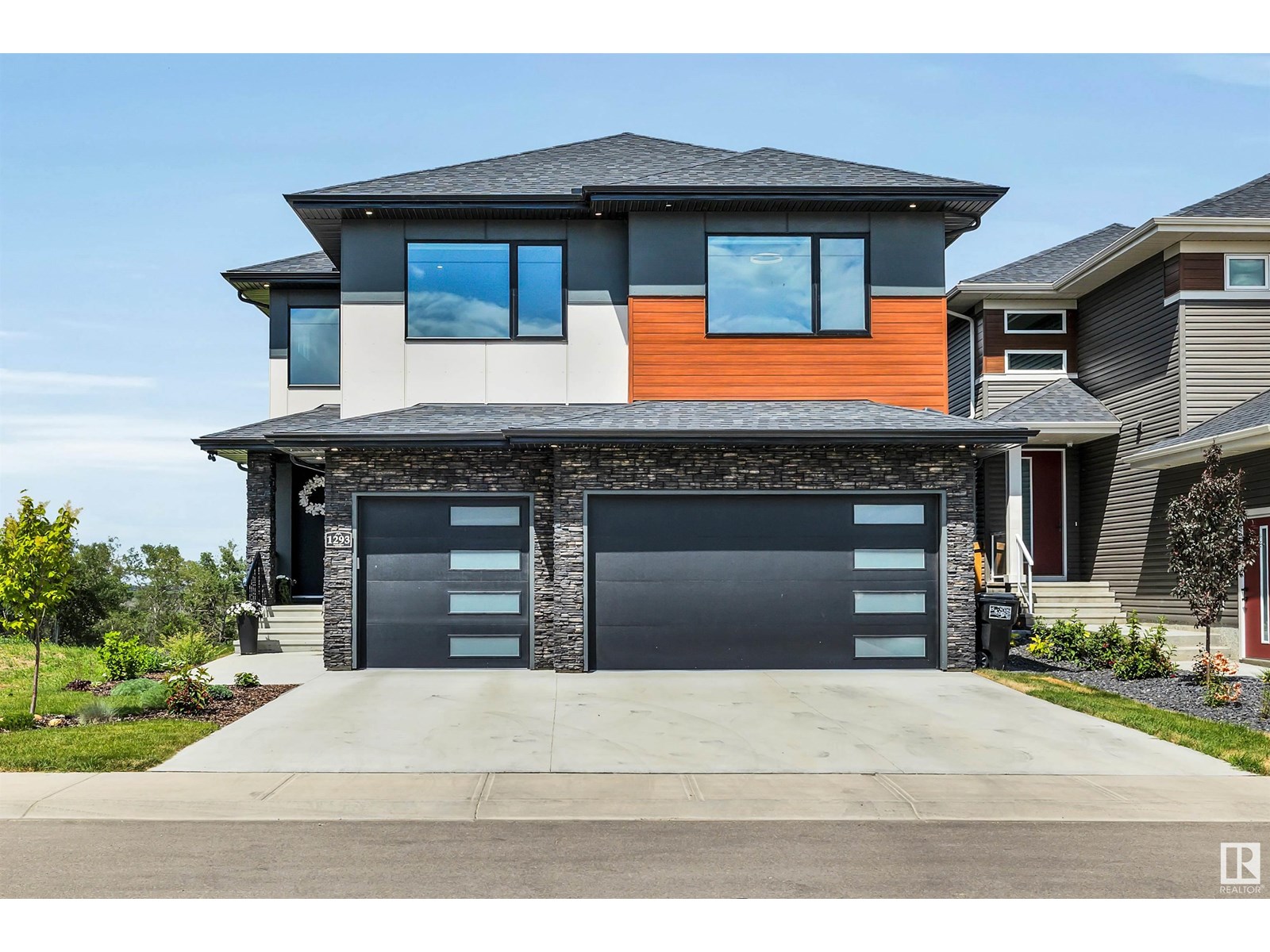 1293 Peregrine Tc NW, Edmonton, AB T5S 0M4