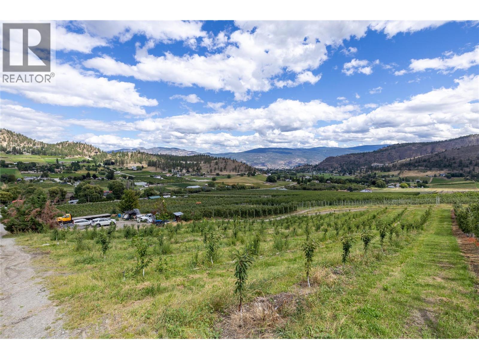 9827 Gillard Ave, Summerland, BC V0H 1Z8