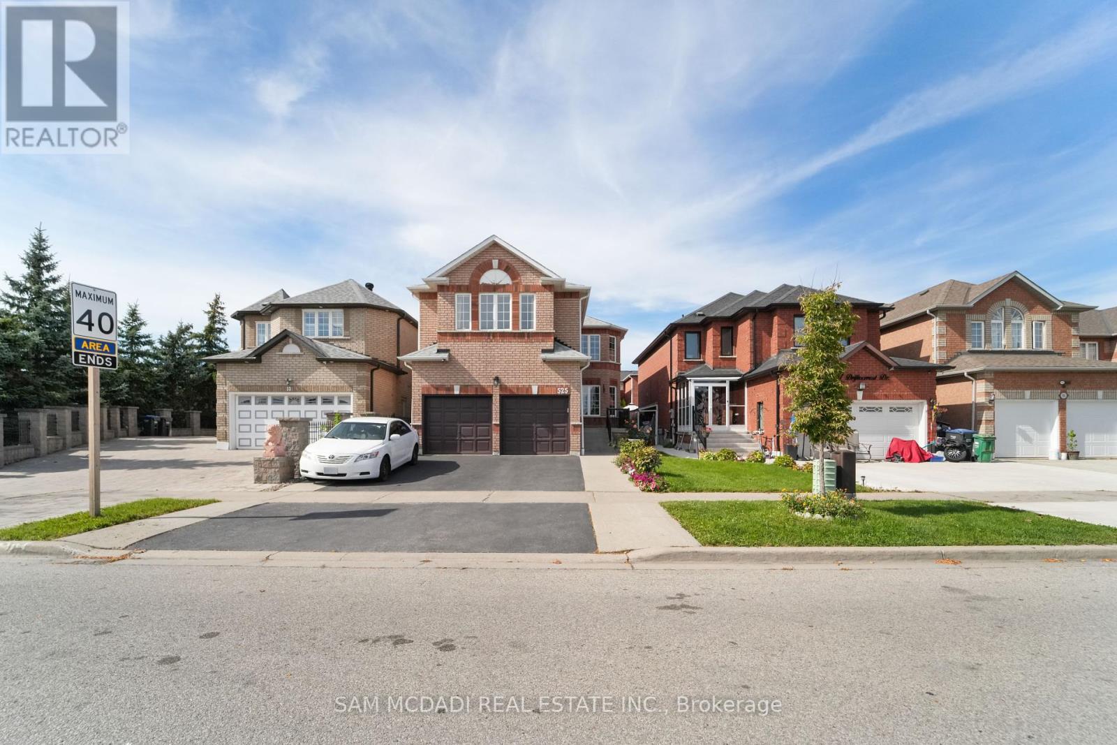 525 Driftcurrent Dr, Mississauga Hurontario, ON L4Z 3Z2