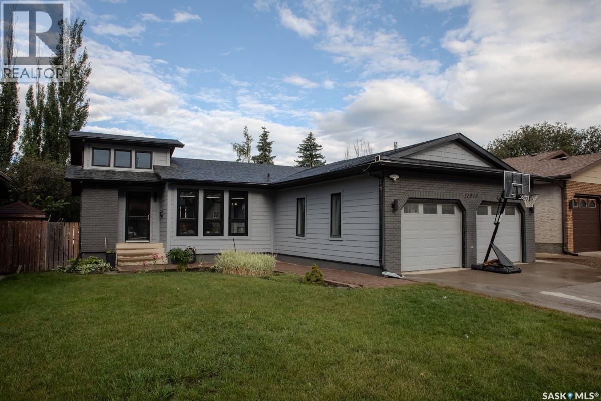 11219 Gardiner Dr, North Battleford, SK S9A 3M5