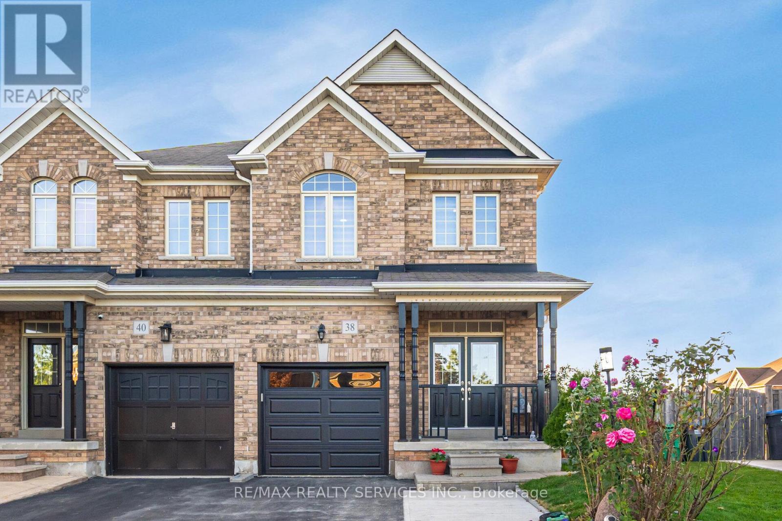 38 Delport Close, Brampton, ON L6P 1V2