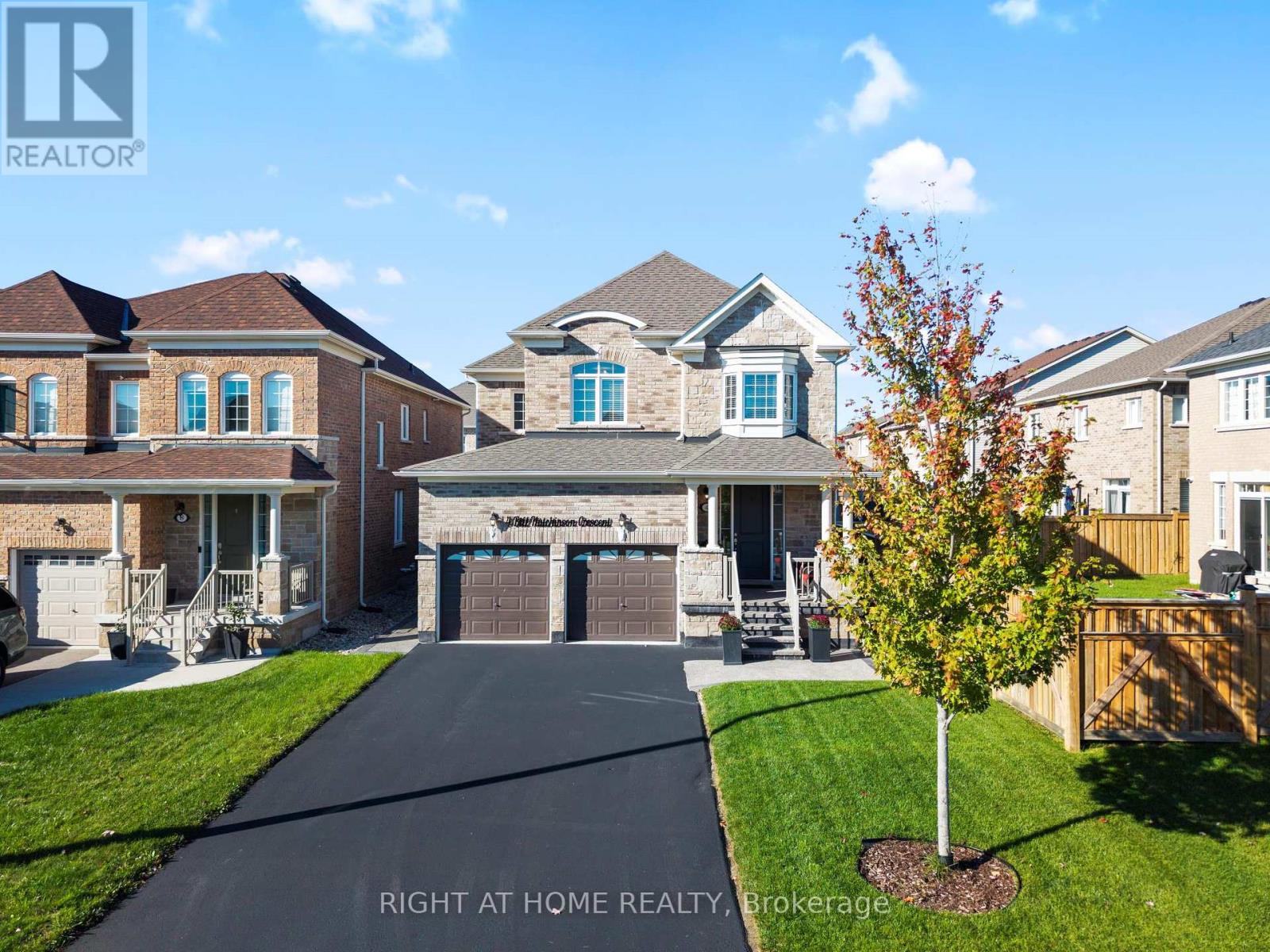 4 Bill Hutchinson Cres, Clarington, ON L1C 7E1