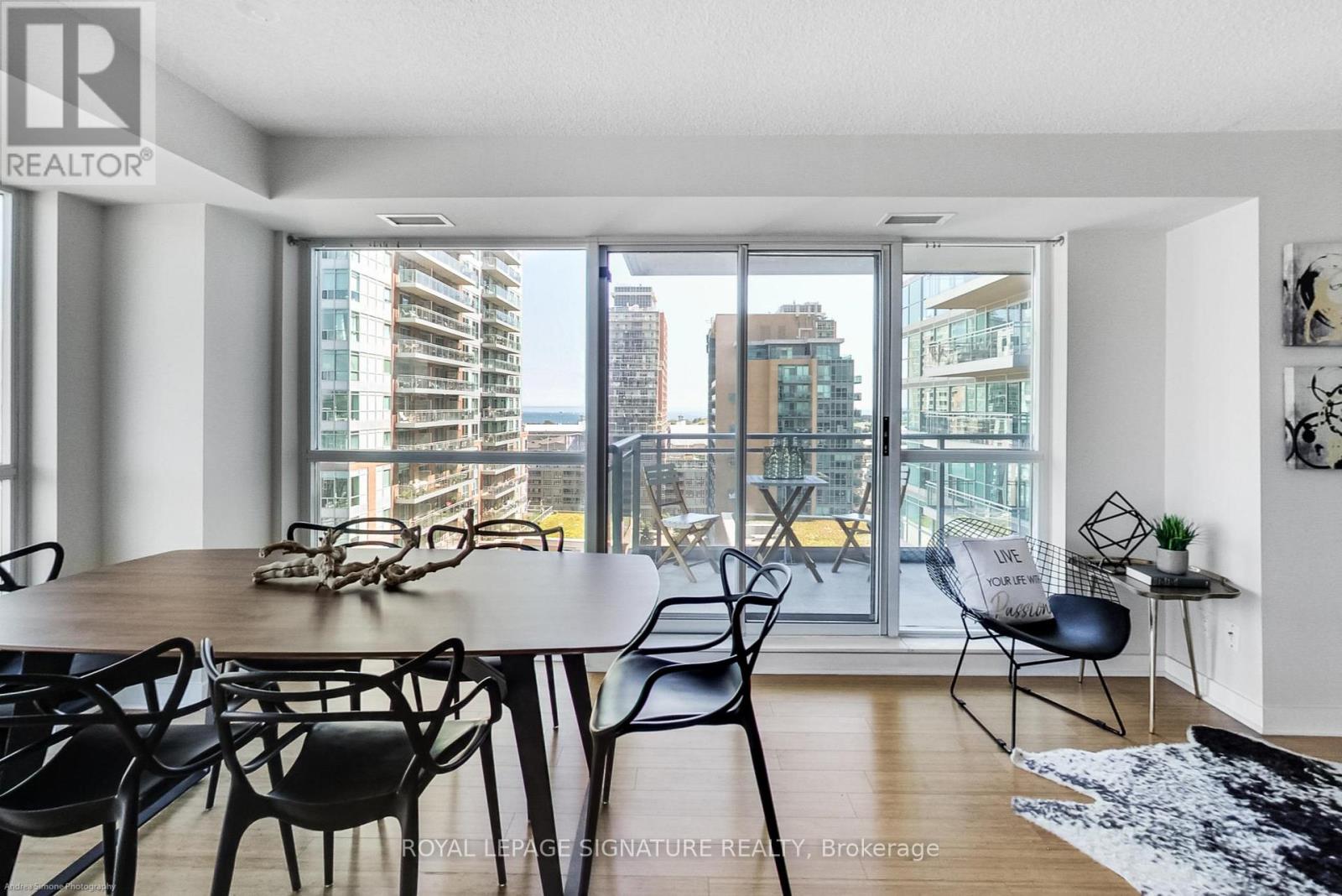 1410 100 Western Battery Rd, Toronto, ON M6K 3S2