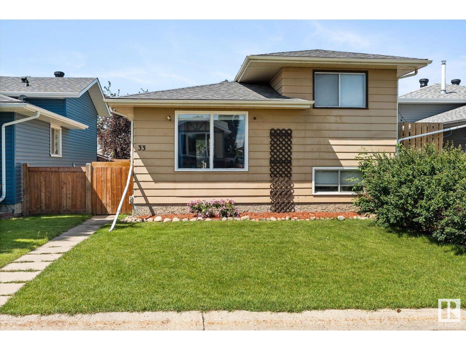 33 Westglen Cr, Spruce Grove, AB T7X 1W1