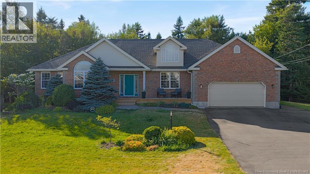35 Devonshire Cres, Quispamsis, NB E2E 6B3