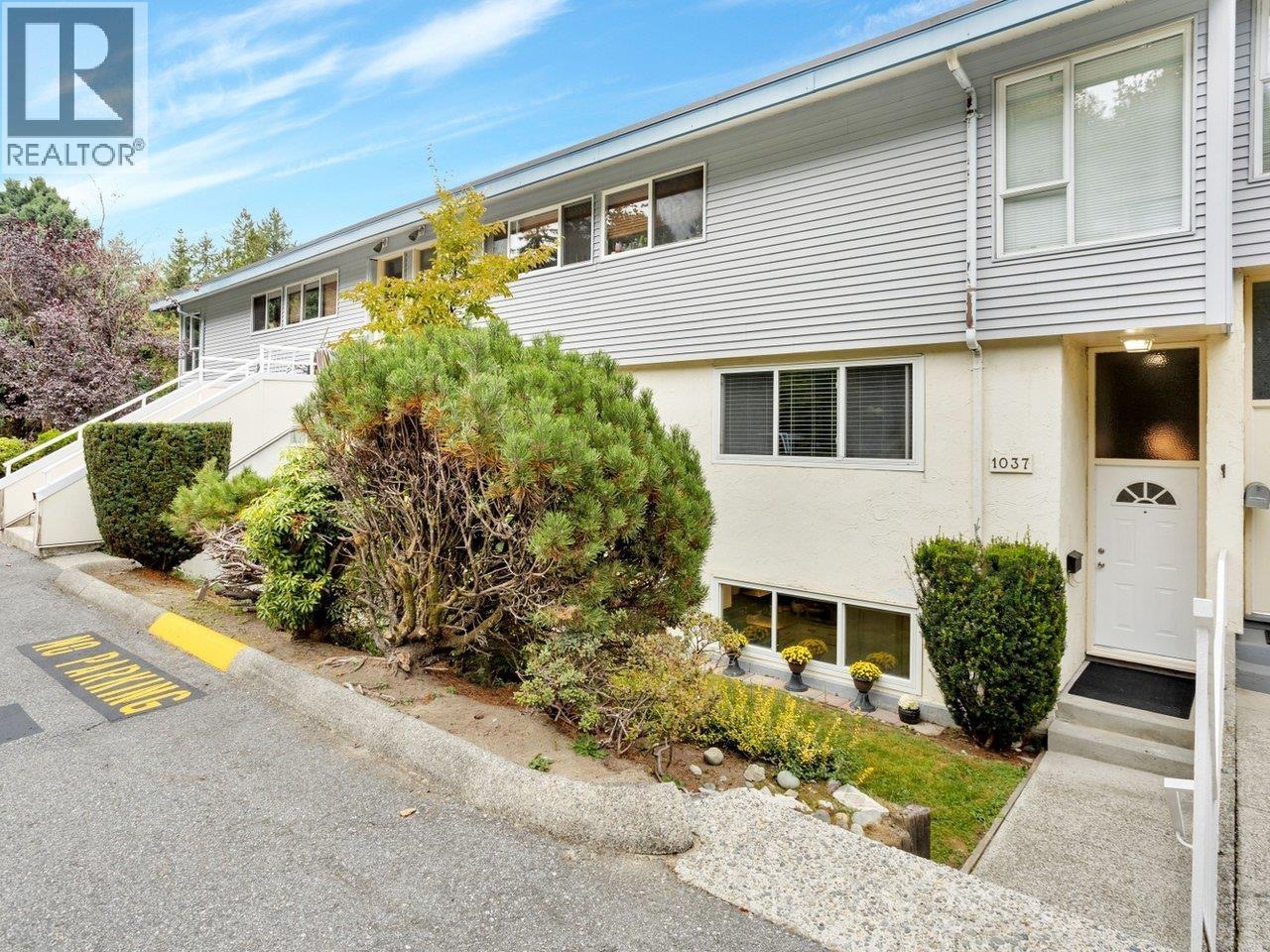1037 Cecile Dr, Port Moody, BC V3H 1M5