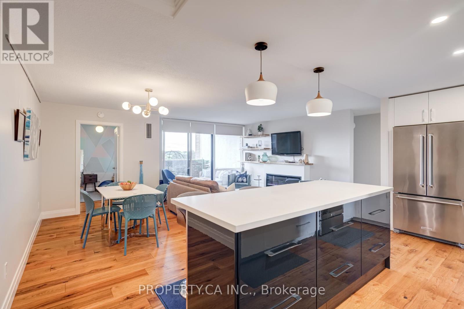 503 1535 Lakeshore Rd E, Mississauga, ON L5E 3E2