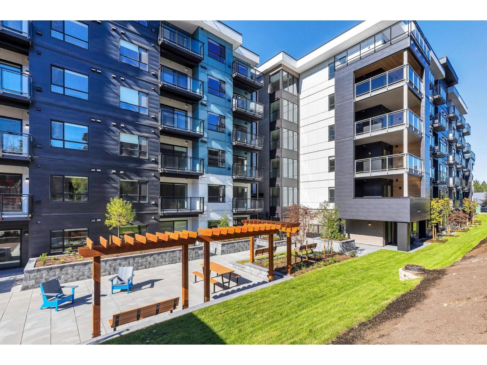 33886 Pine Street Unit 304, Abbotsford, BC V2S 0N9