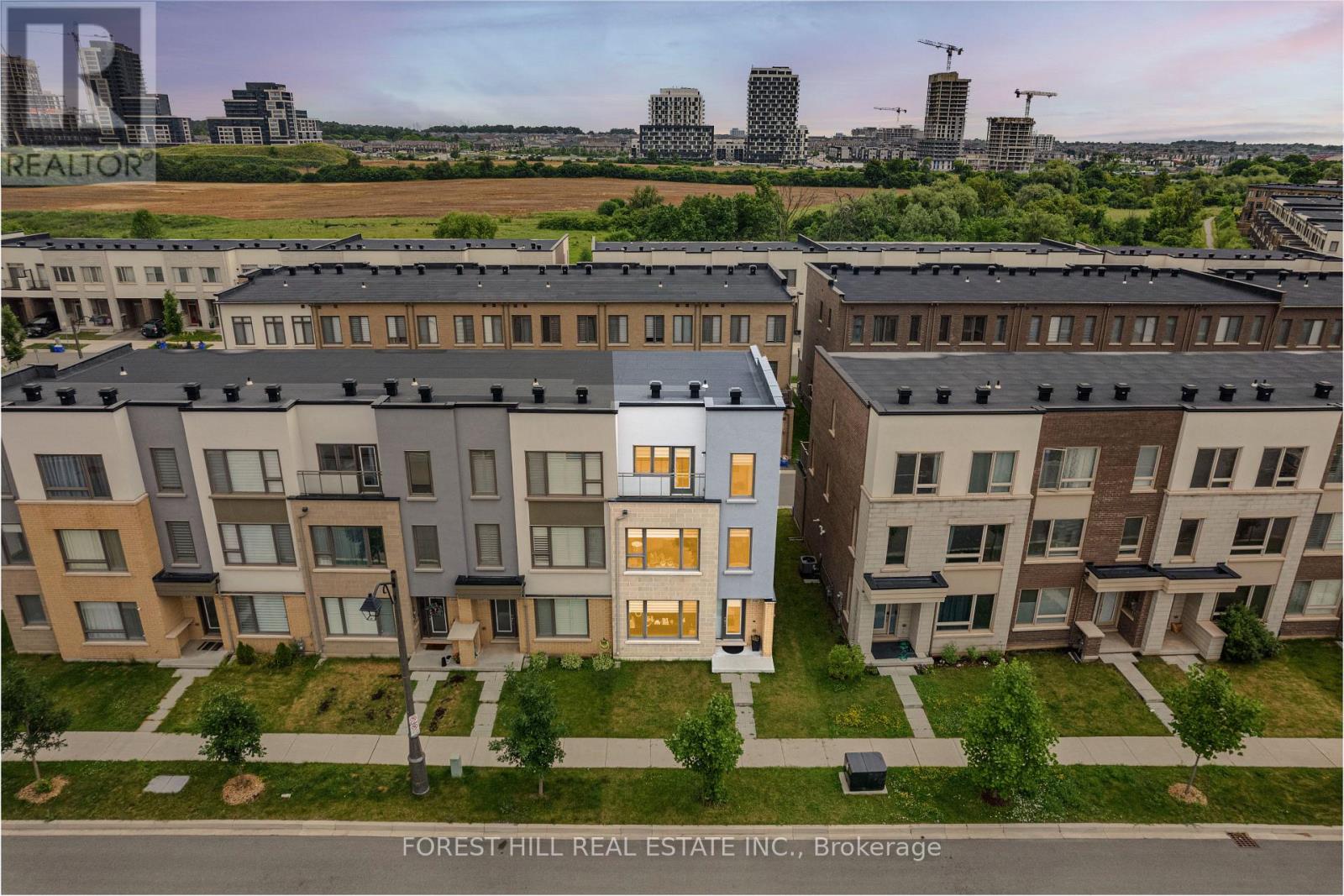 3145 Ernest Applebe Blvd, Oakville, ON L6H 7C3