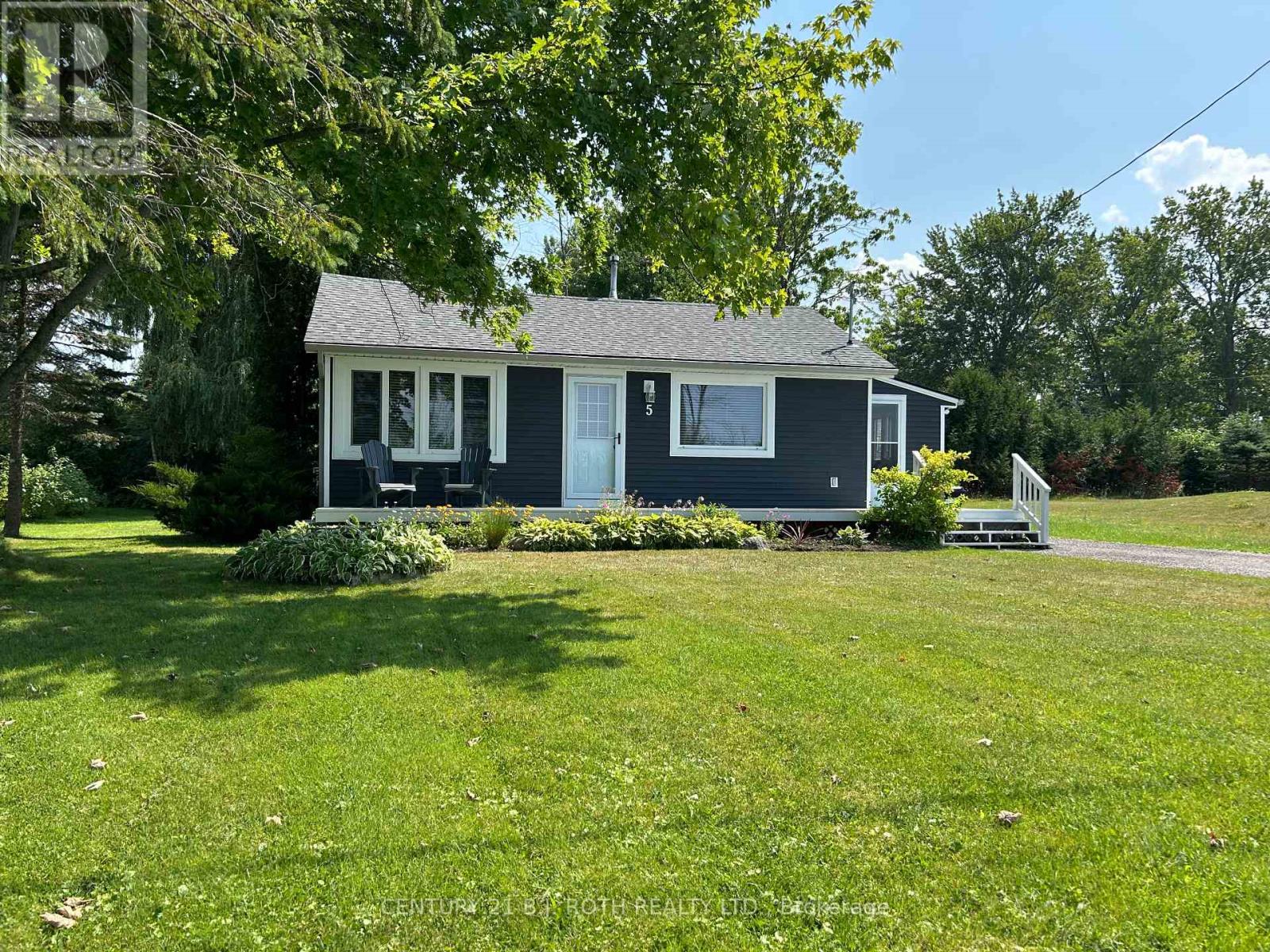 5 Delta Dr, Tay, ON L0K 2C0