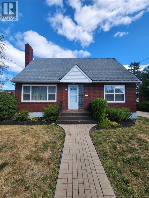 29 Macbeath Ave, Moncton, NB E1C 6Z2