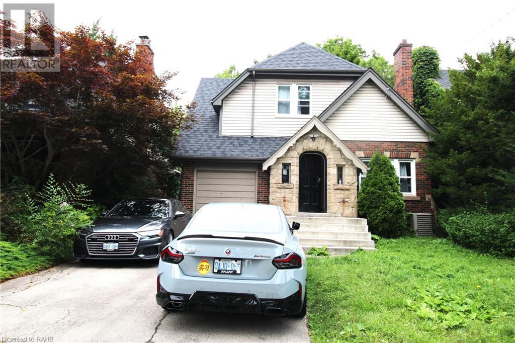 84 Arnold St, Hamilton, ON L8S 1R6