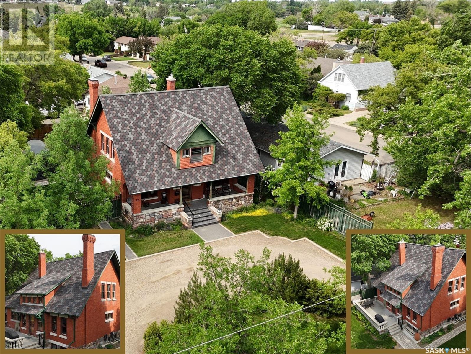 735 Sidney St E, Swift Current, SK S9H 1T5