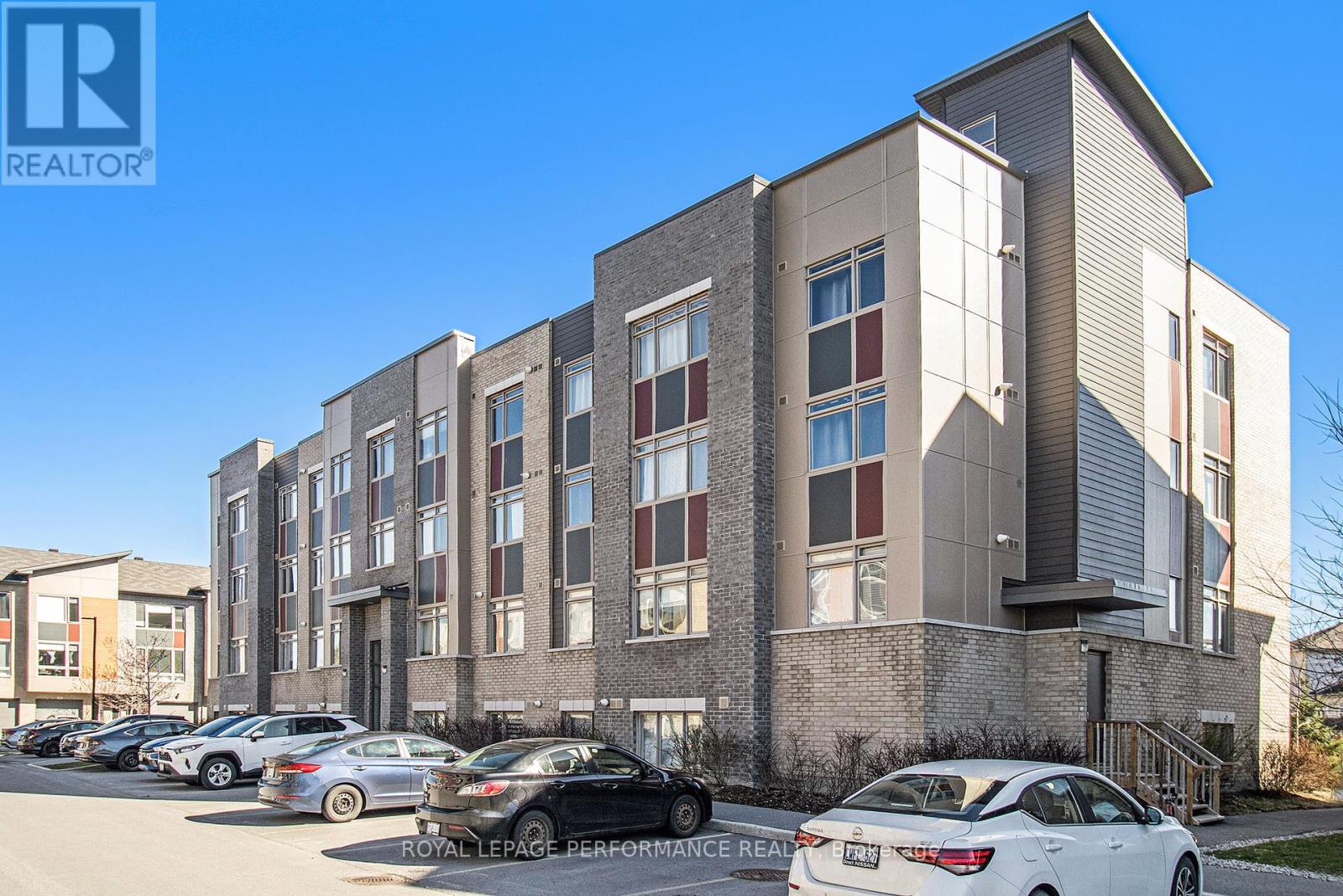 315 Terravita Private #l02, Ottawa, ON K1V 2S1
