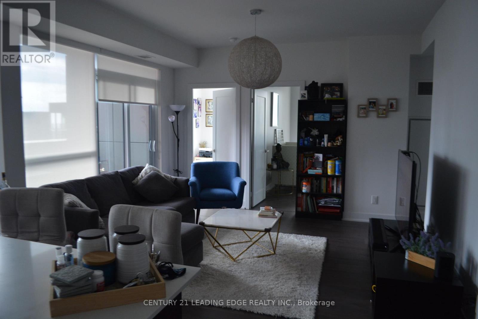 3806 318 Richmond St W, Toronto, ON M5V 0B4