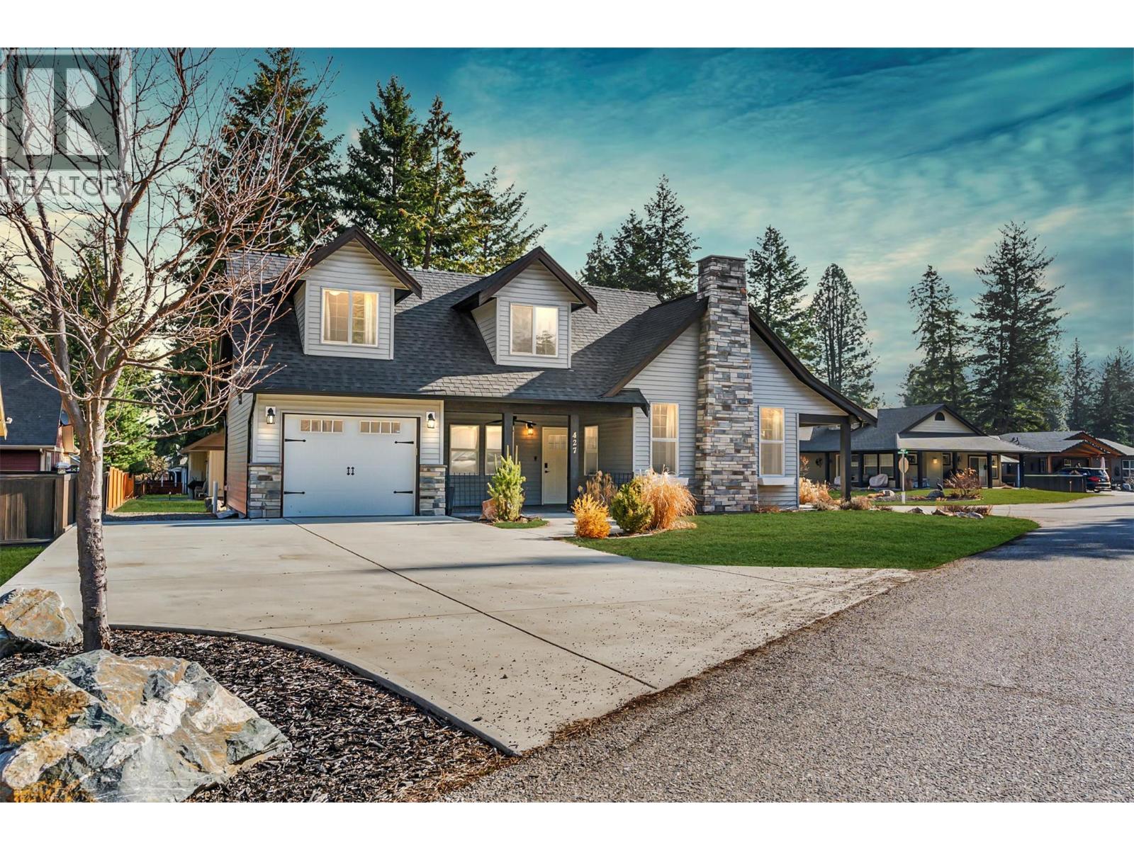 427 Hummingbird Ave, Vernon, BC V1H 2A1