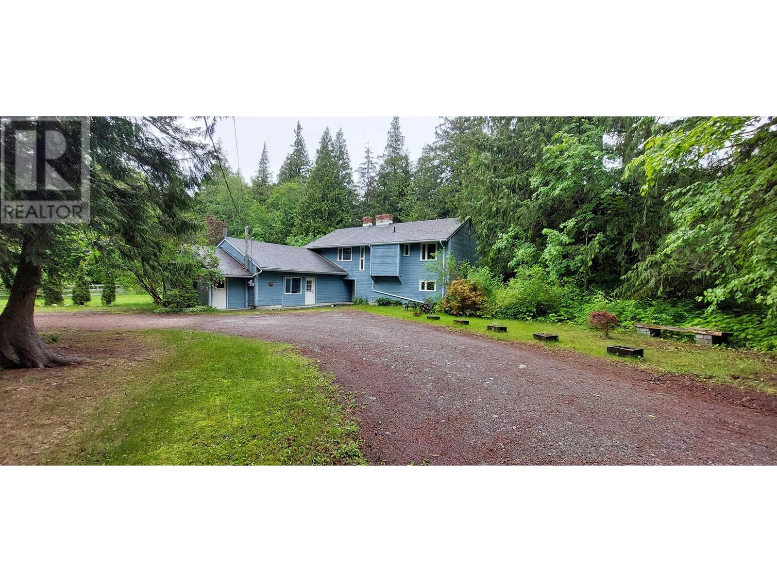 1290 Mackenzie 20 Hwy, Bella Coola, BC V0T 1C0