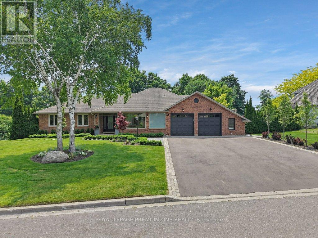 27 Cain Ct, King, ON L0G 1N0