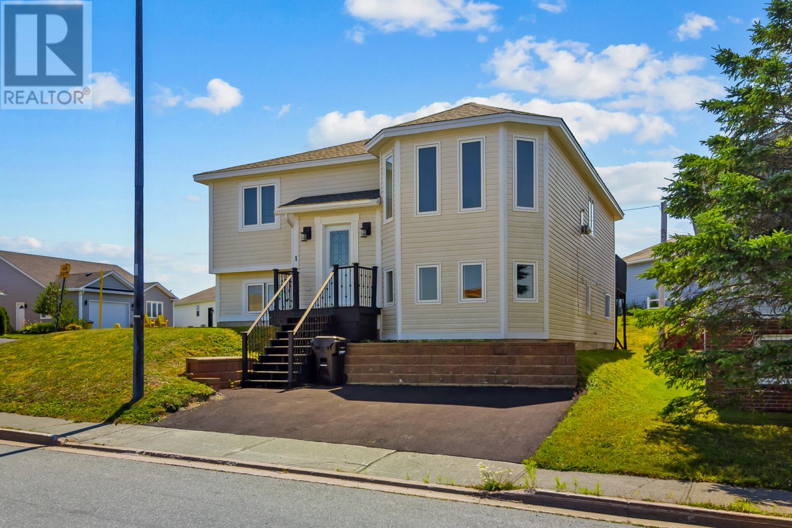 1 Cahill Dr, St. John's, NL A1A 5H4