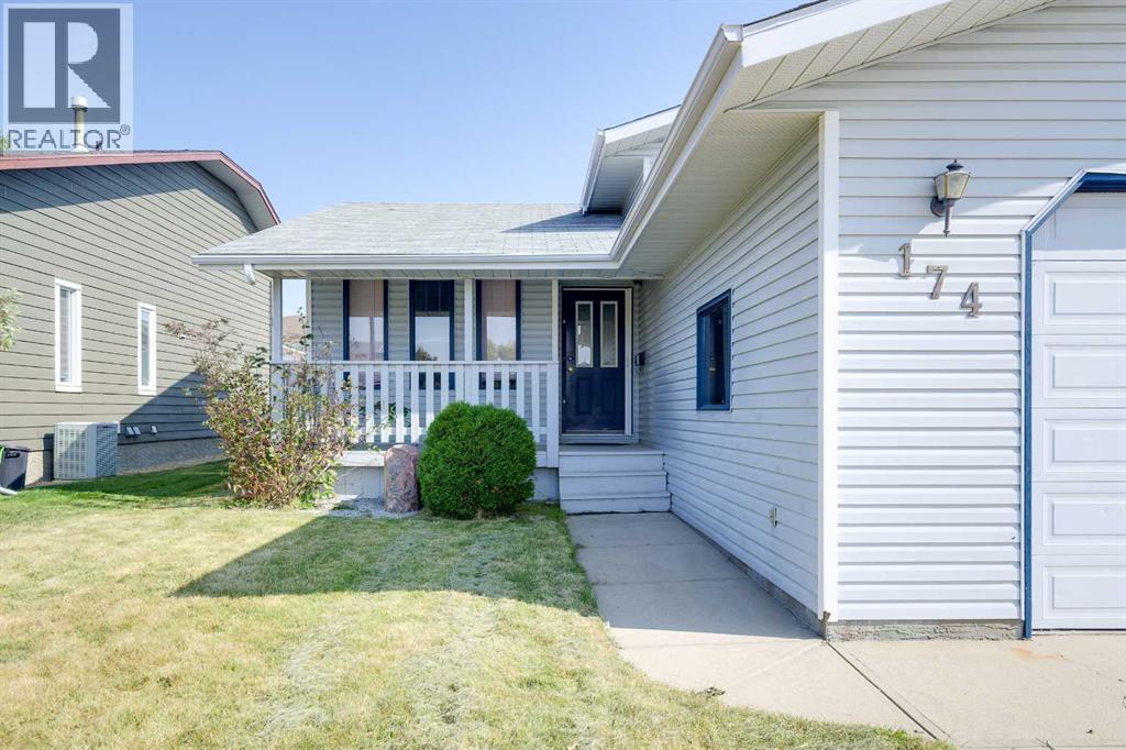 174 Donnelly Cres, Red Deer, AB T4R 2L6