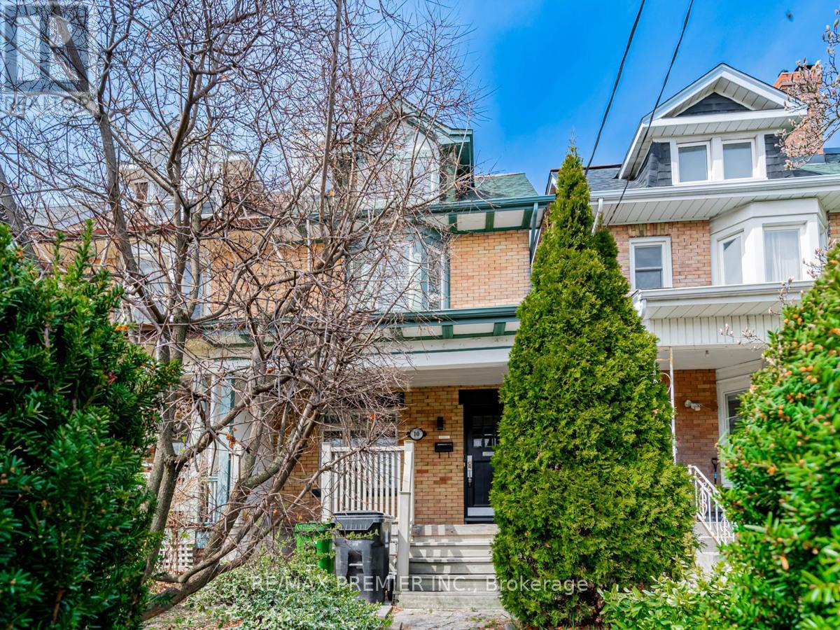 10 St Annes Rd, Toronto, ON M6J 2C1