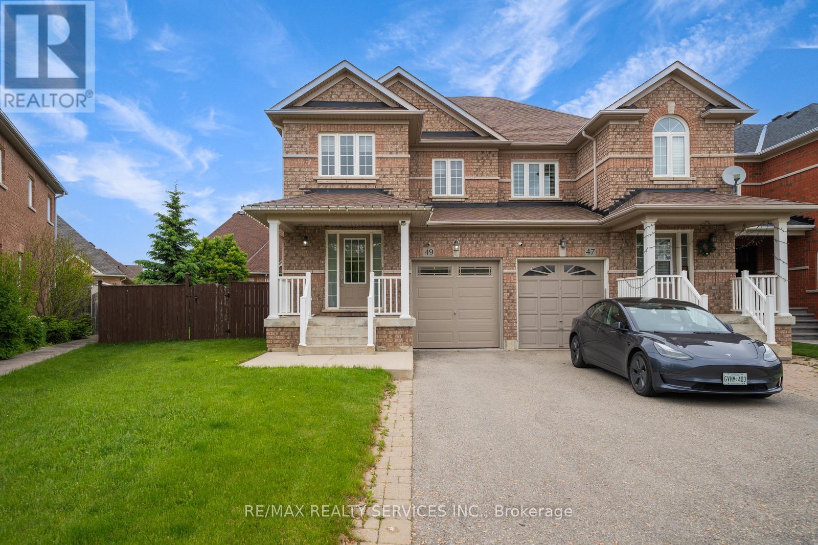 49 Woodcote Cres, Halton Hills, ON L7G 6M1
