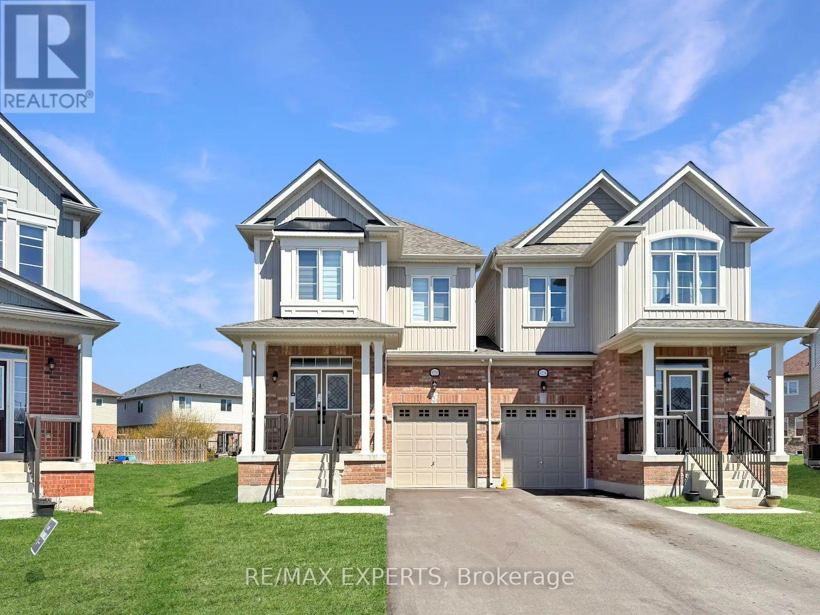9256 Griffon St, Niagara Falls, ON L2G 3R6
