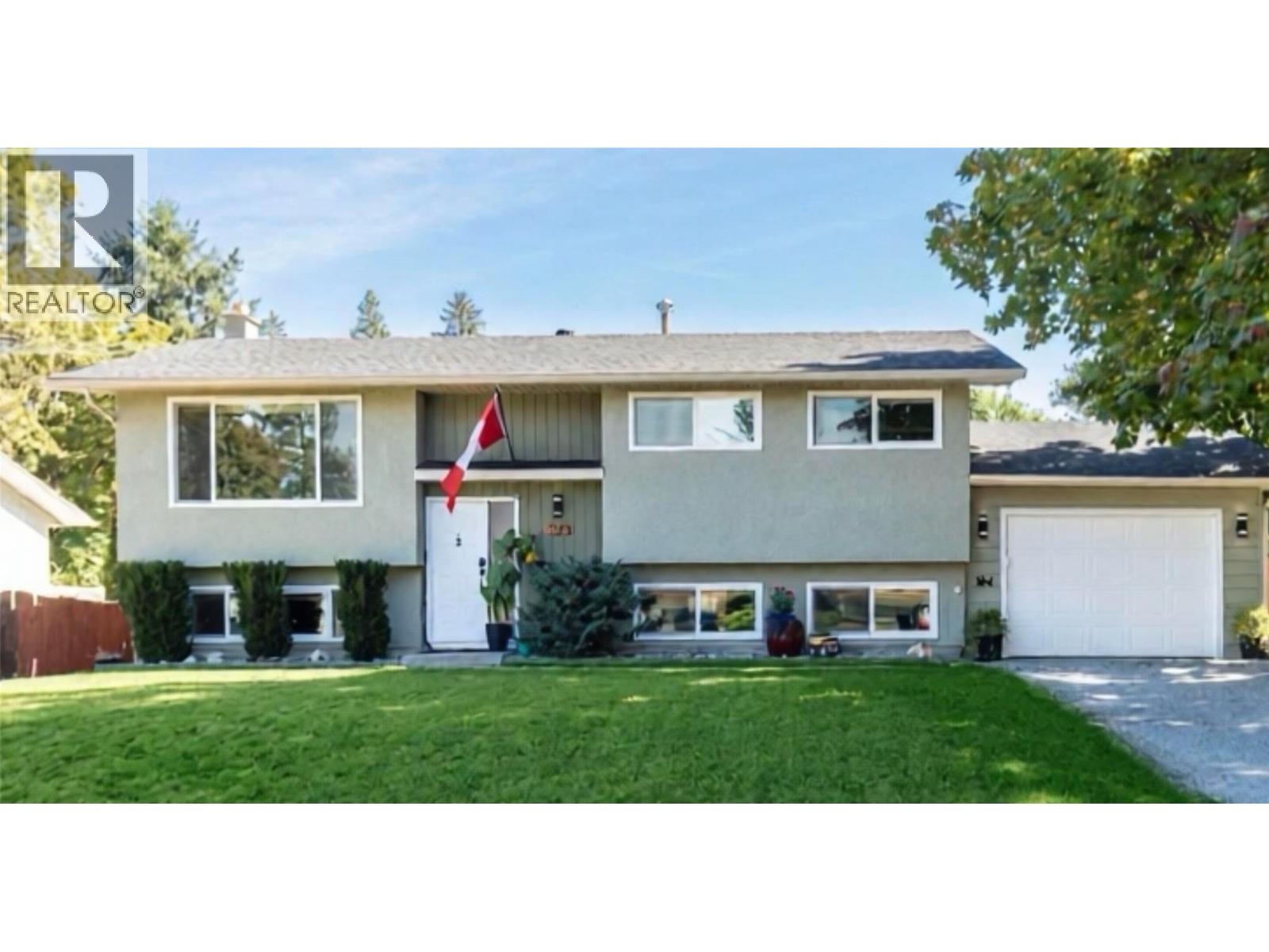 7901 Giles Dr, Coldstream, BC V1B 1G6