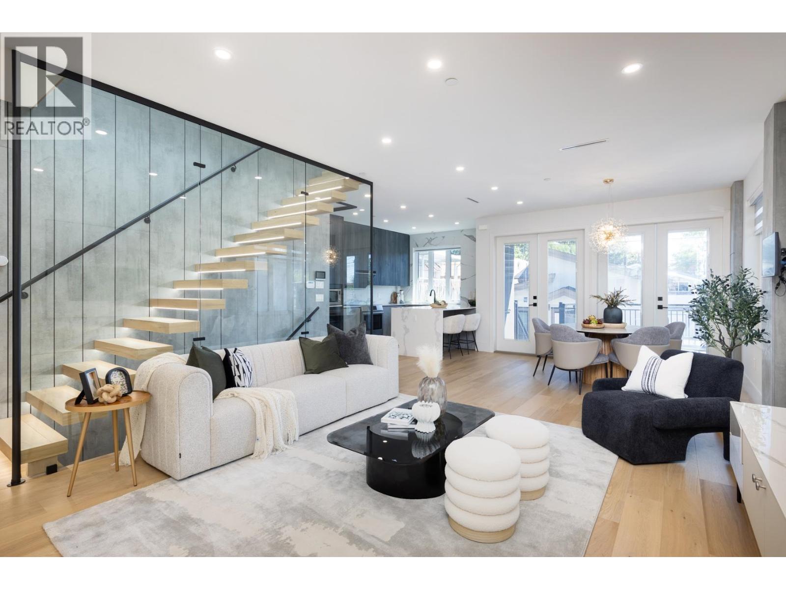 432 E 46th Ave, Vancouver, BC V5W 1Z9