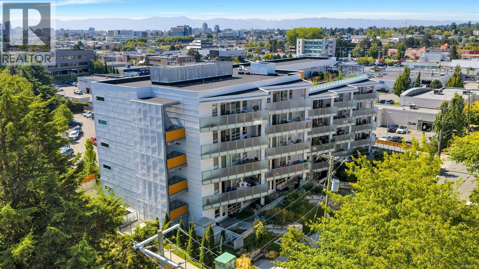 881 Short St Unit 603 St, Saanich, BC V8P 2L3