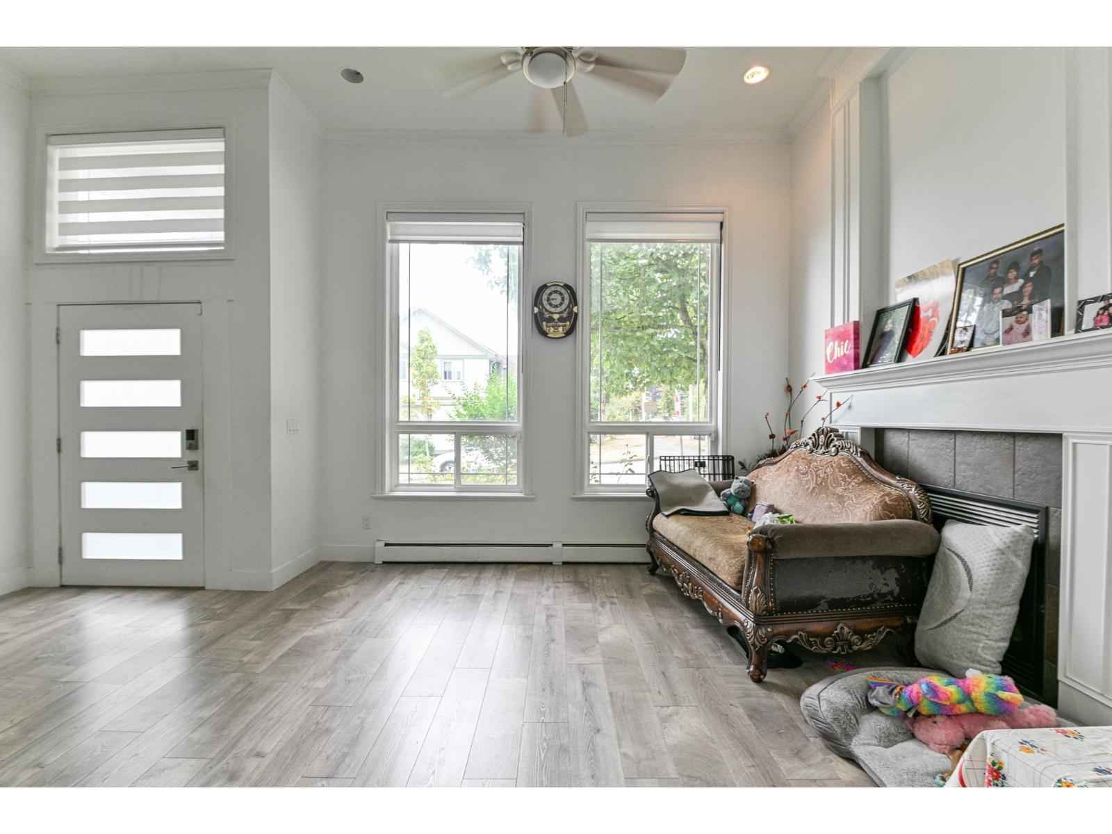 146 Street Unit 6798 #b, Surrey, BC V3S 0Z4