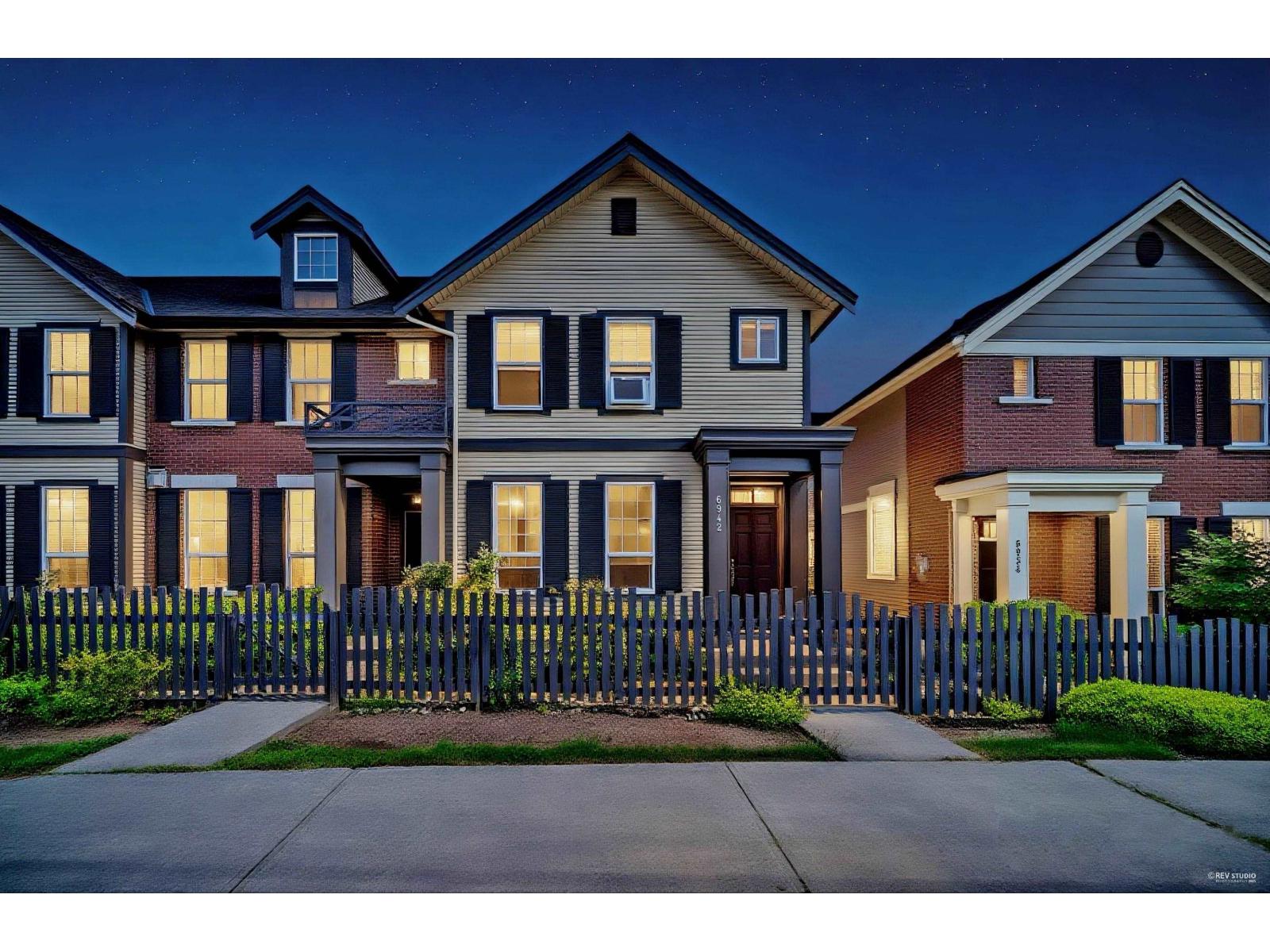 208 Street Unit 6942, Langley, BC V2Y 0G1