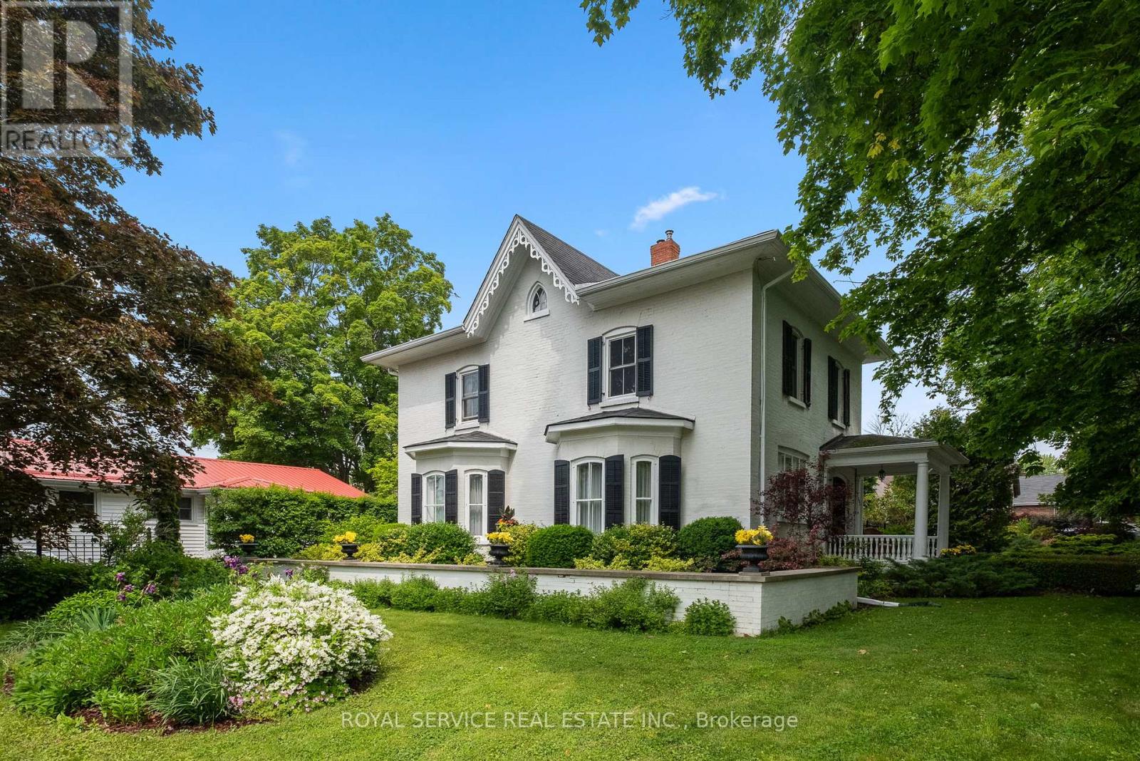 303 Henry St, Cobourg, ON K9A 3Y7