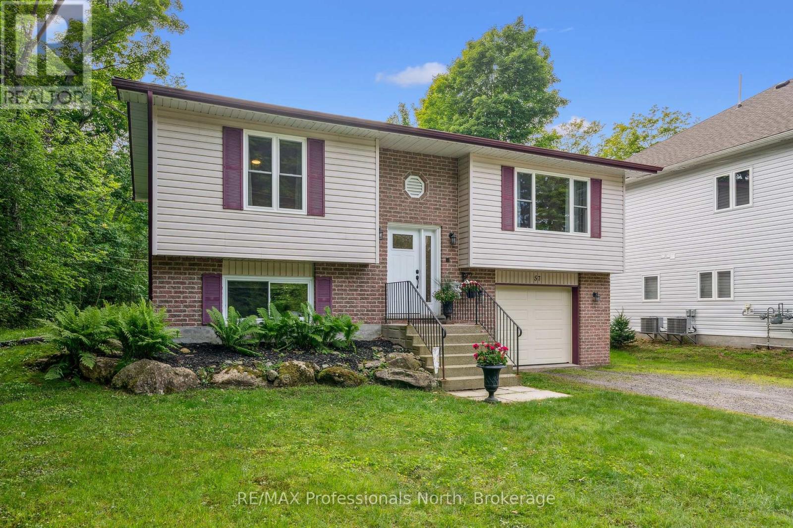 57 Yonge St S, Huntsville Chaffey, ON P1H 1T8